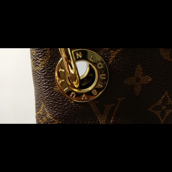 Gorgeous New LOUIS VUITTON ARTSY MM SHOULDER/HANDBAG: BROWN MONOGRAM DESIGN - Picture 6 of 8